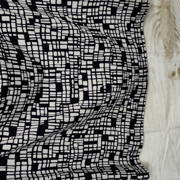 Jones Studio Separates Navy & White Pattern Cowl Neck Sleeveless Top Size Large - Picture 3 of 8